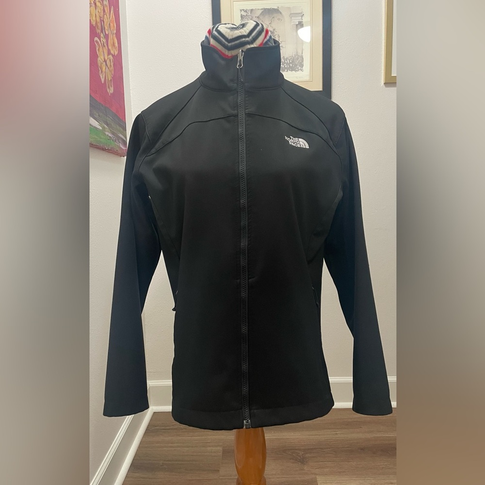 The North Face Black Softshell Jacket sz Large
